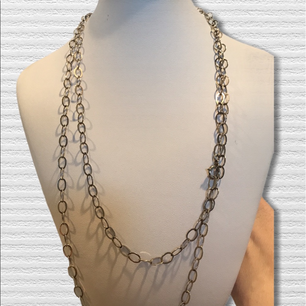 Silver necklace | layer look